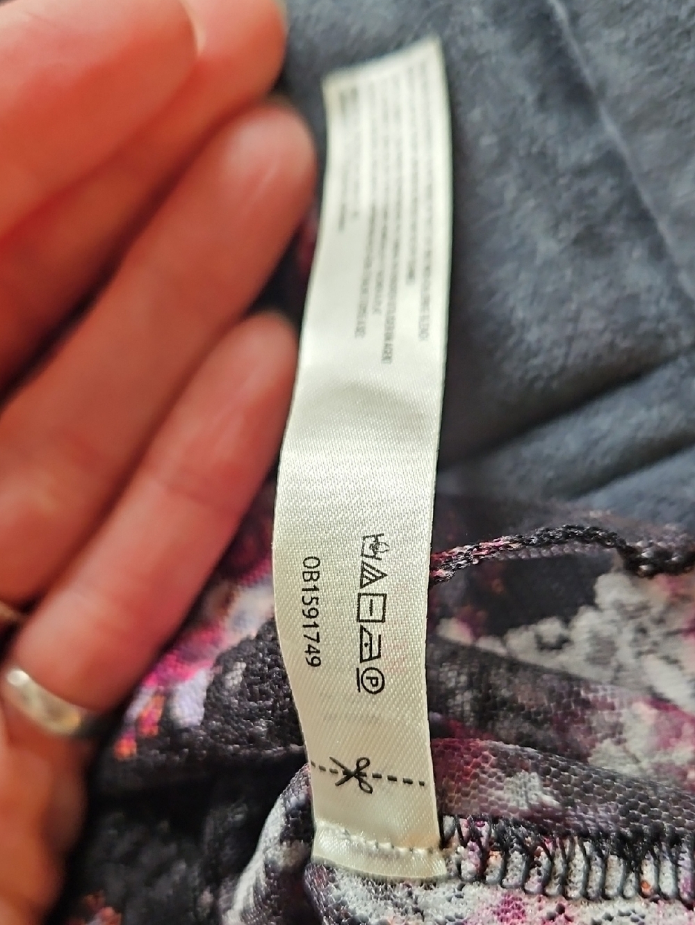 Free People Intimately Lady Lux Printed Layering Top, L, Rare Black Fuschia - Picture 9 of 10
